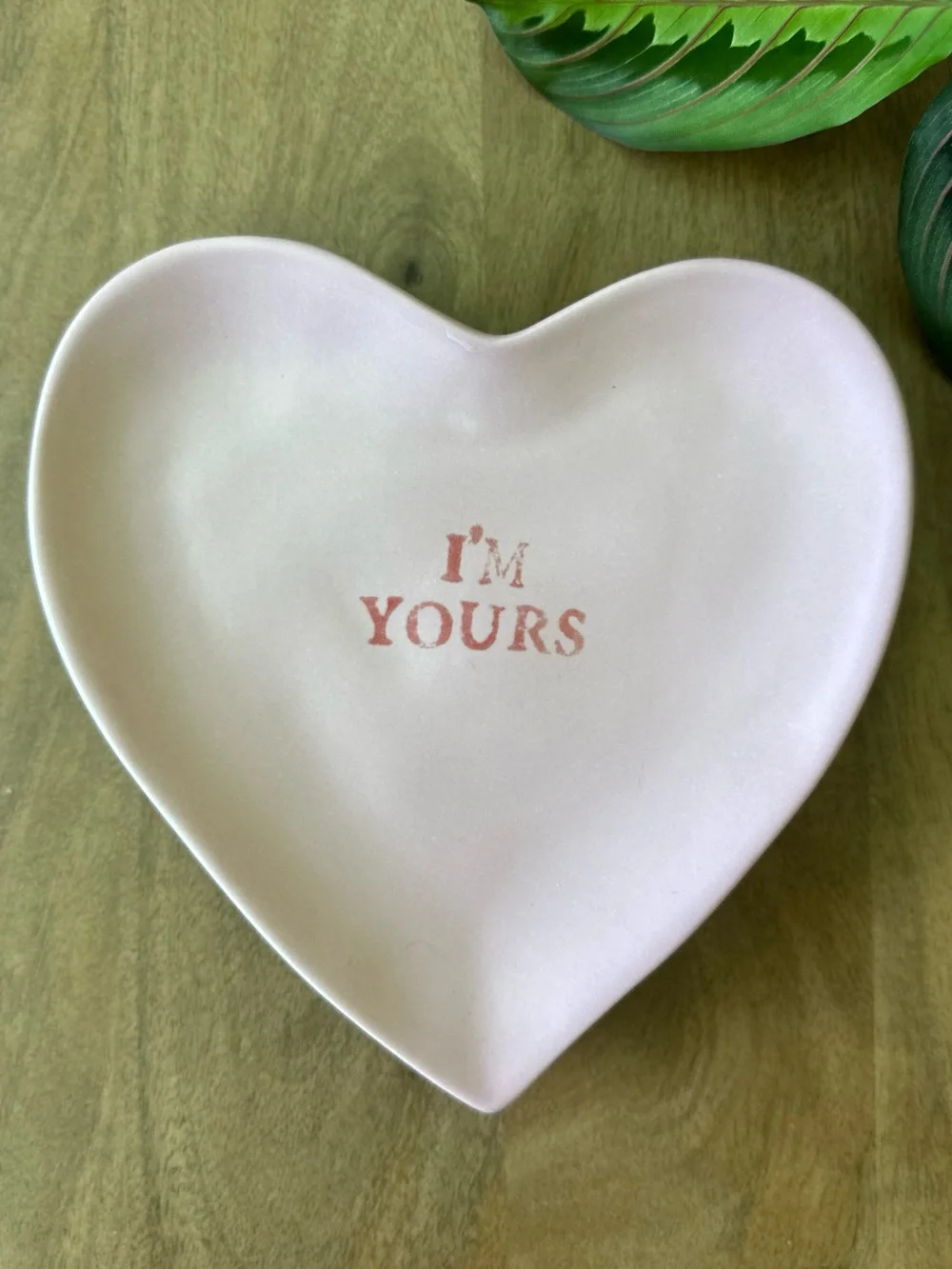 Pottery Barn Valentine Ceramic Heart Plates Set of 4